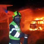 Carport samt Fahrzeuge wurde Raub der Flammen – Wohnhaus gerettet