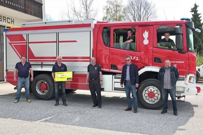 FF Krumbach: Spendenübergabe an die Feuerwehr