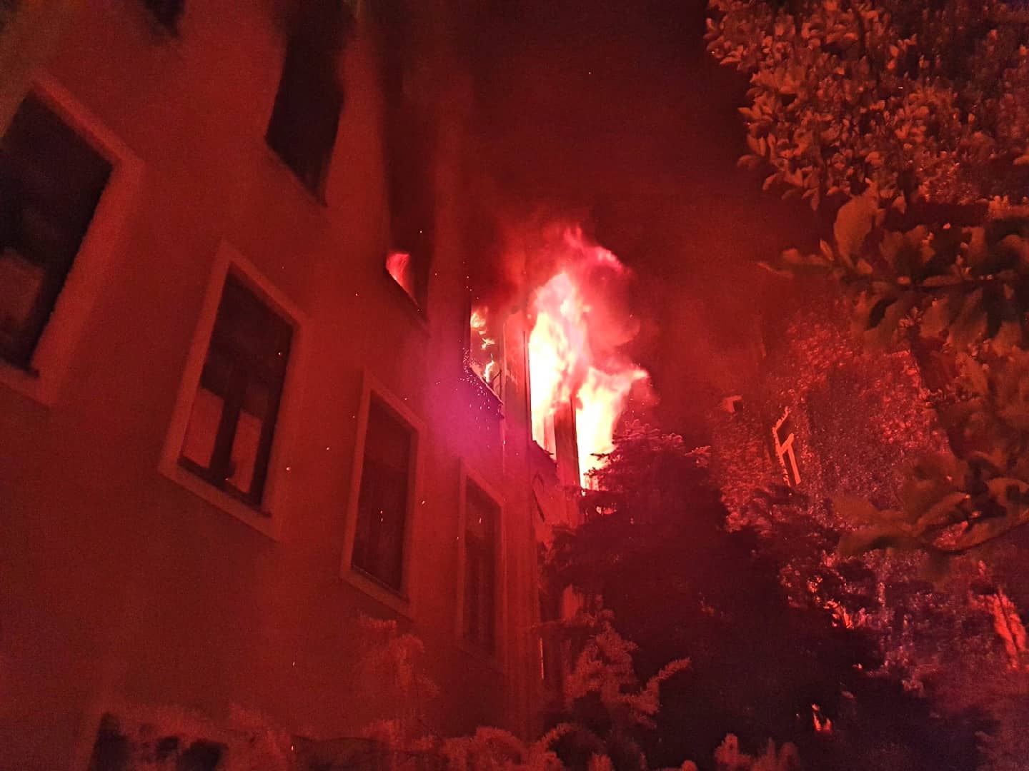 BF Wien: Wohnungsvollbrand in Wien III
