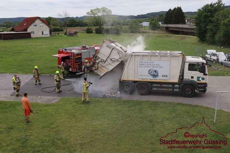 Stadtfeuerwehr Güssing: LKW-Brand Bahnhofstraße Güssing