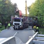 Schwerer Verkehrsunfall mit Sattelzug auf der B137