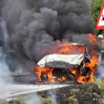 FF Gaweinstal: Fahrzeugbrand nach Frontalzusammenstoß