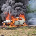Fahrzeugbrand nach Frontalzusammenstoß