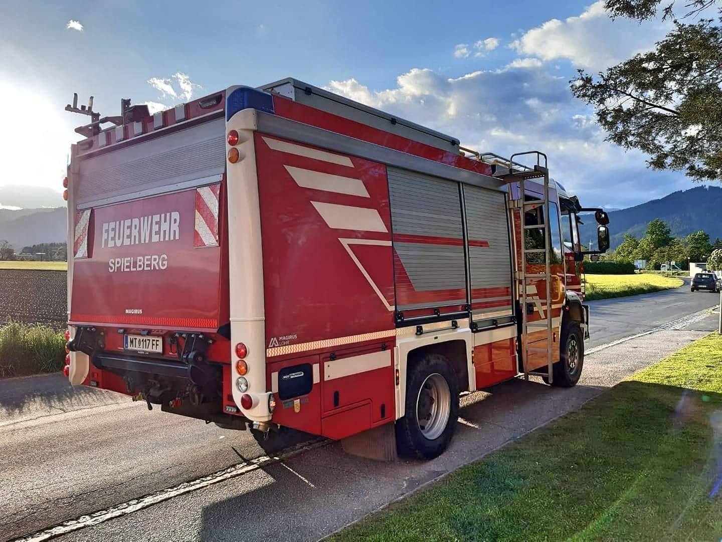 FF Stadt Spielberg: Katzenrettung vom Baum