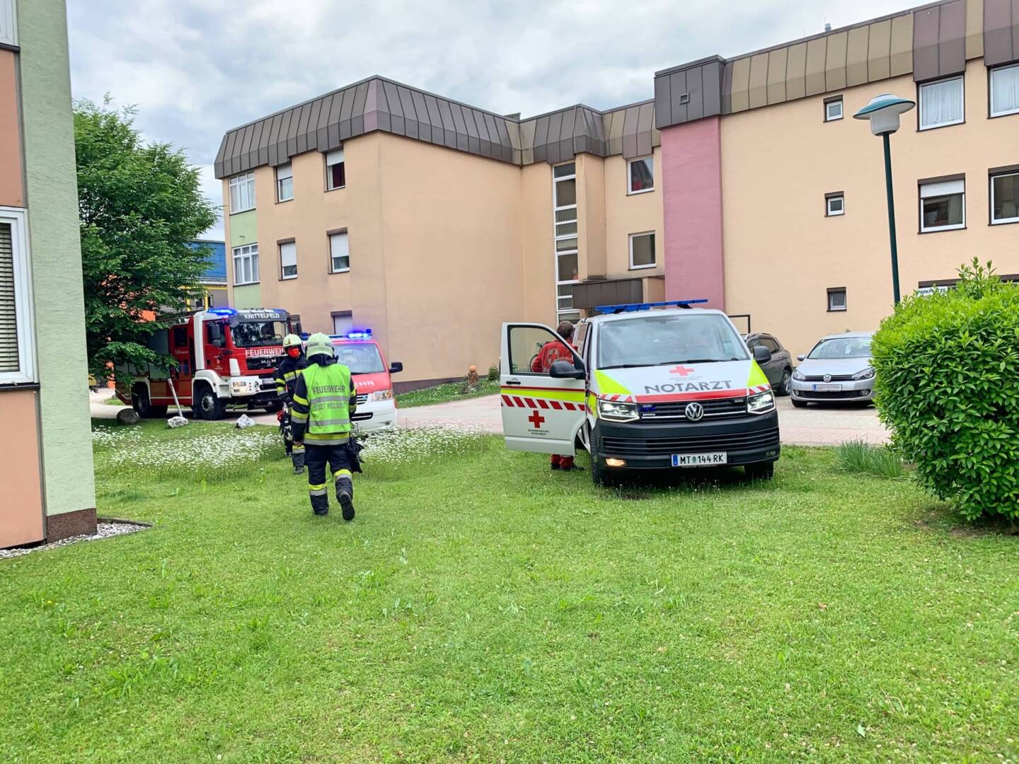 FF Stadt Spielberg: Zimmerbrand mit Menschenrettung