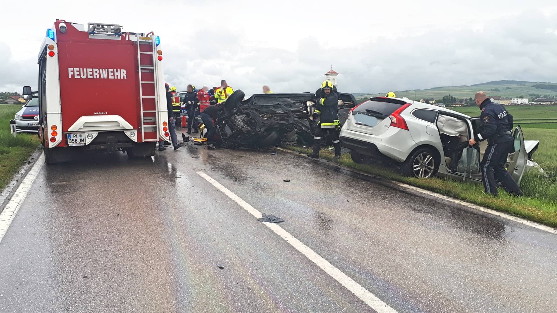 FF Statzendorf: Schwerverletzer bei Frontalzusammenstoß