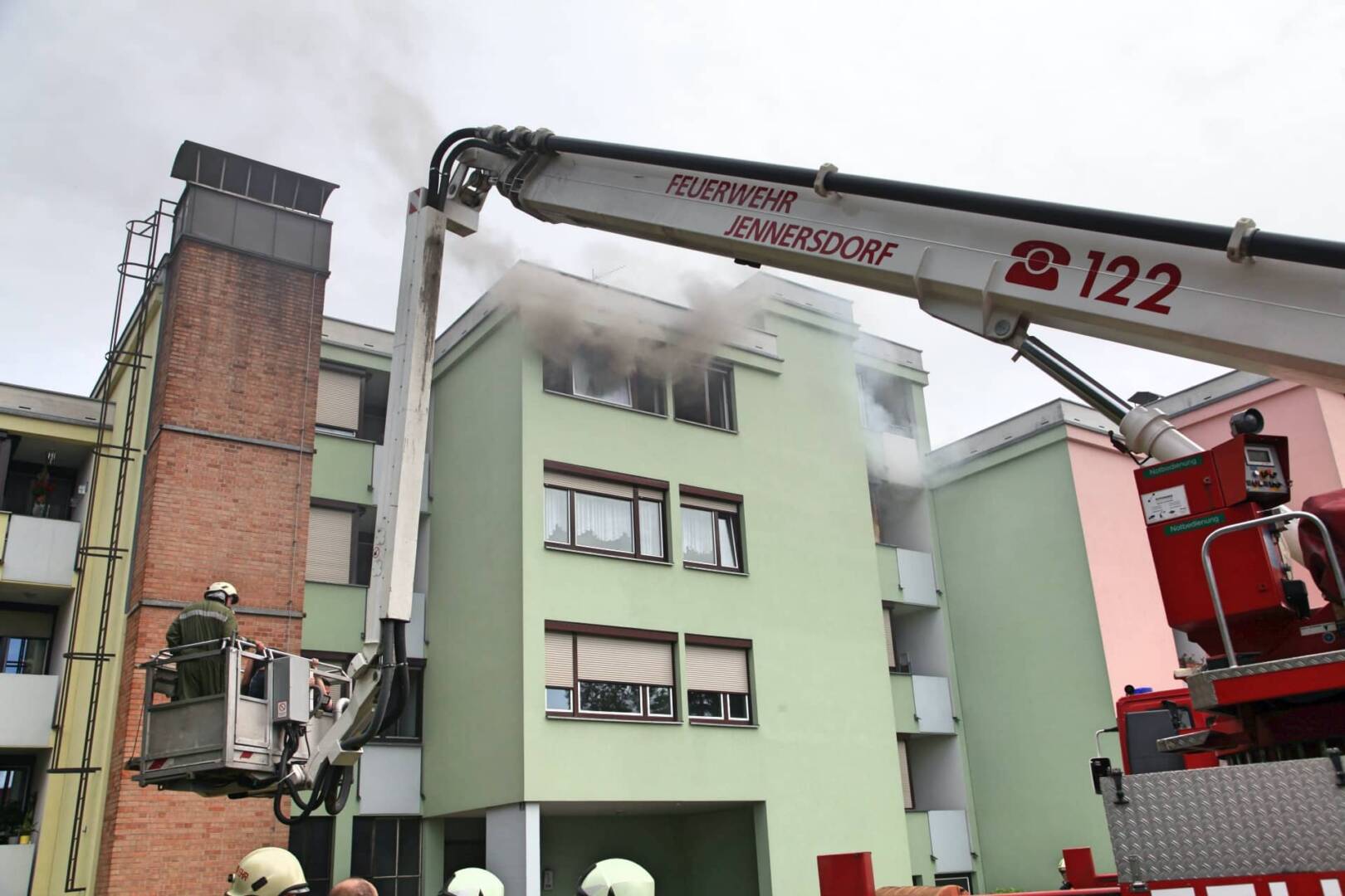 BFKDO Jennersdorf: Vier Personen bei Wohnungsbrand gerettet