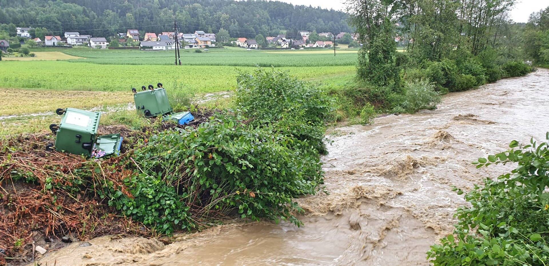 BFV Weiz: Feuerwehren im Unwettereinsatz im Bezirk
