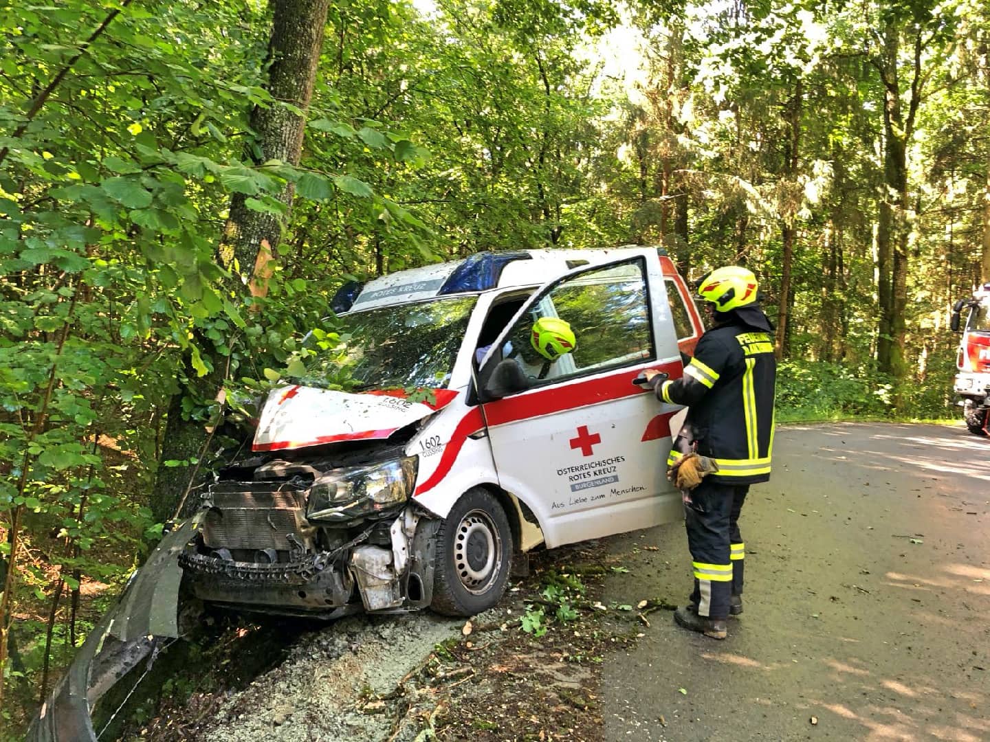BFKDO Jennersdorf: Verkehrsunfall Rotes Kreuz