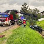 FF Ebenfurth: Fahrzeugbergung – PKW in Bachbett