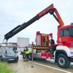 FF Wiener Neudorf: Tesla Bergung nach Verkehrsunfall