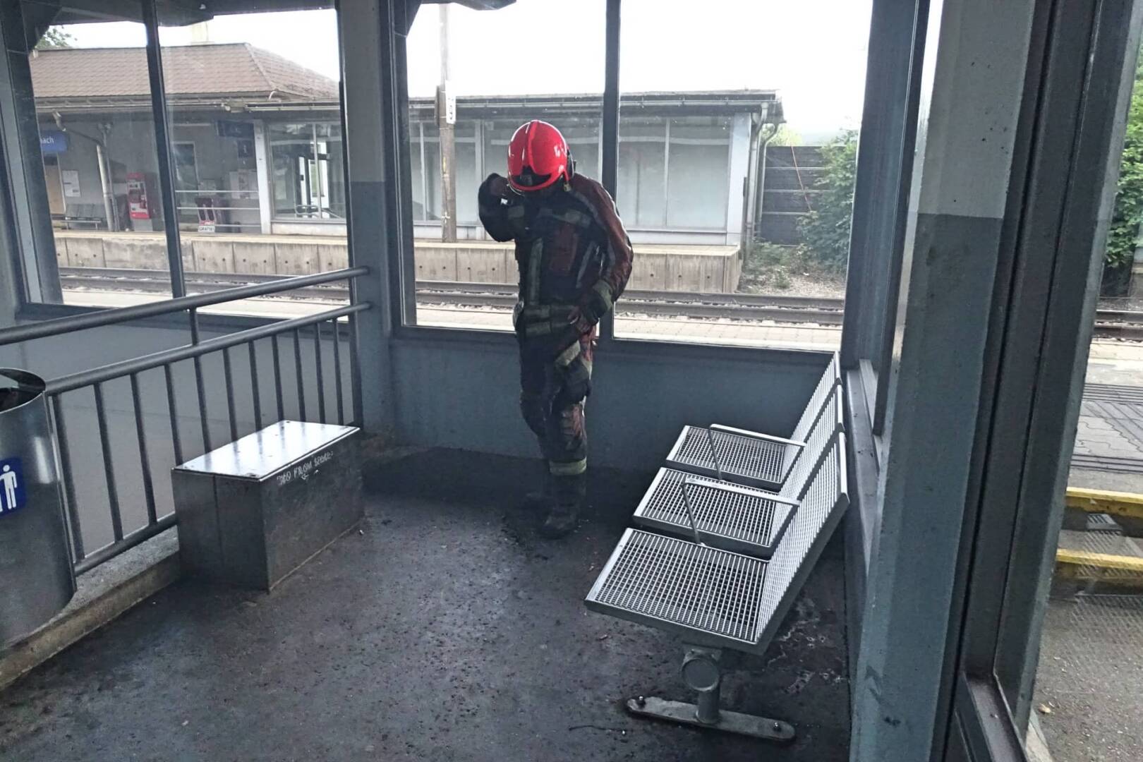 Bezirk Neunkirchen: Brand beim Bahnhof Pottschach