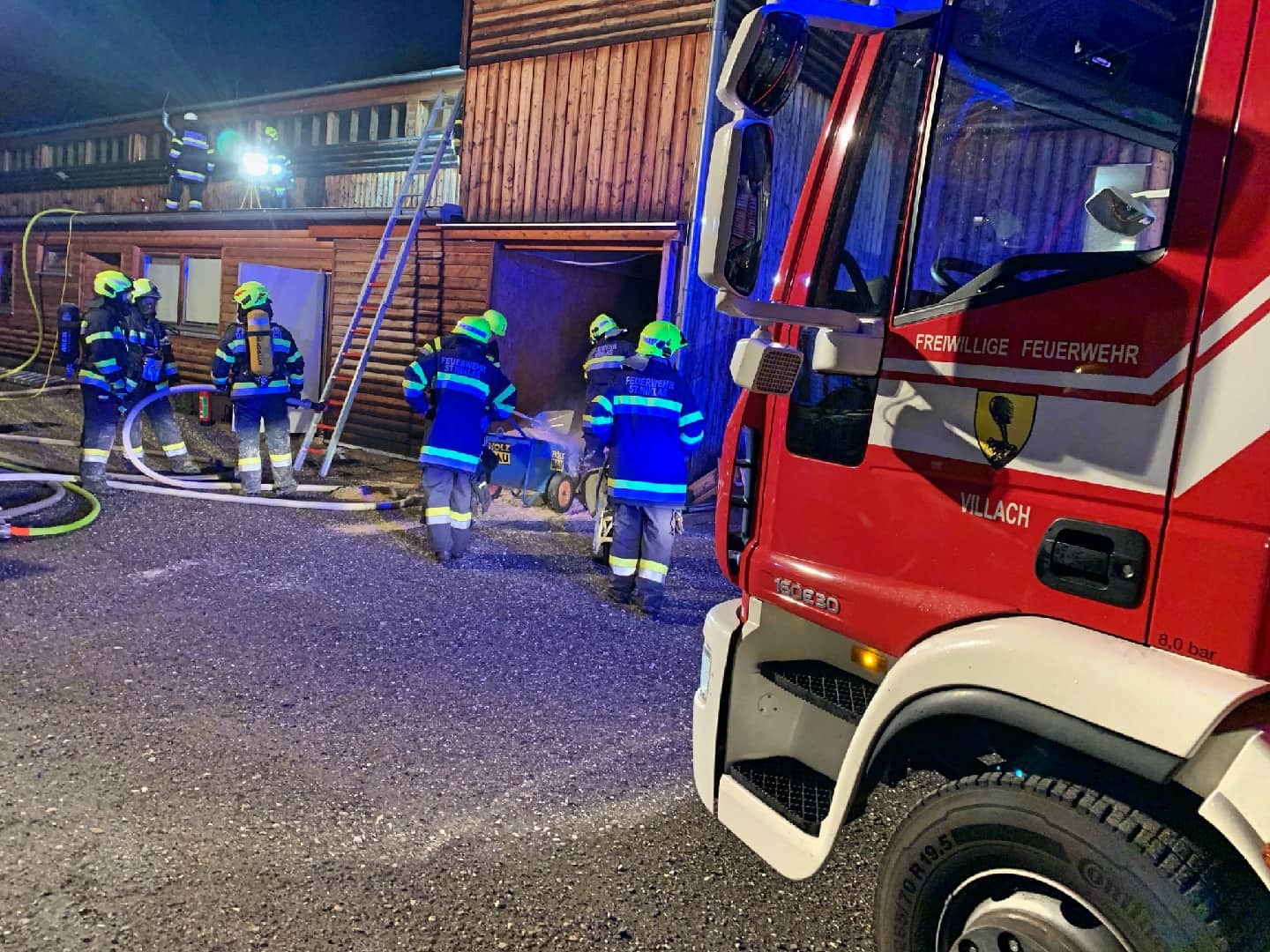 HFW Villach: Großbrand einer Tischlerei verhindert