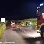 PKW-Bergung aus überschwemmter Unterführung