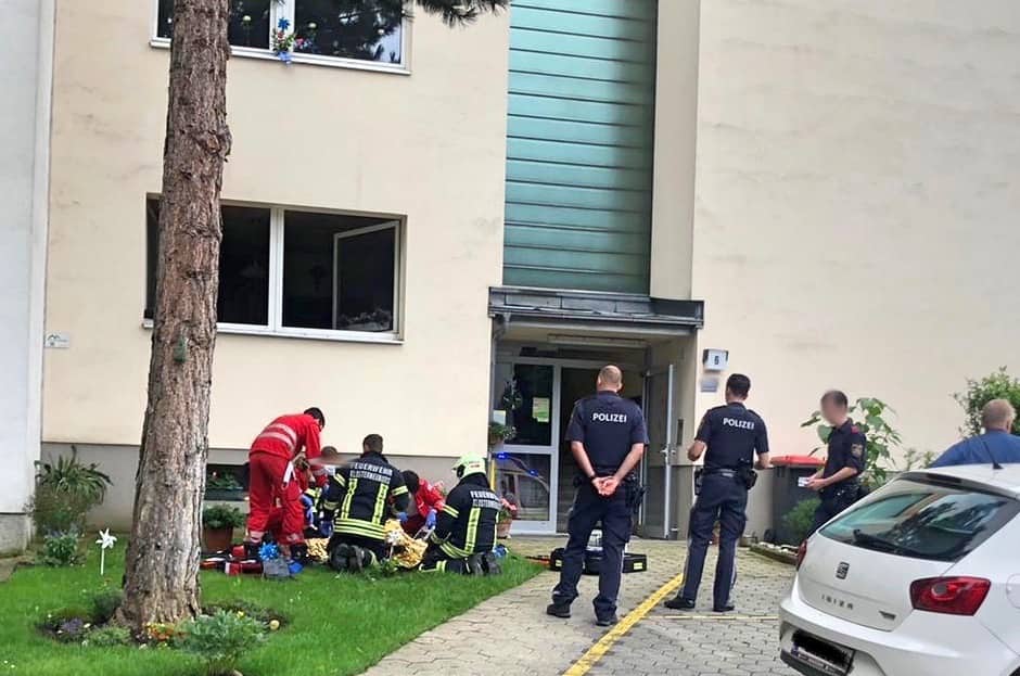 FF Klosterneuburg: Feuerwehr rettet bewusstlose Person