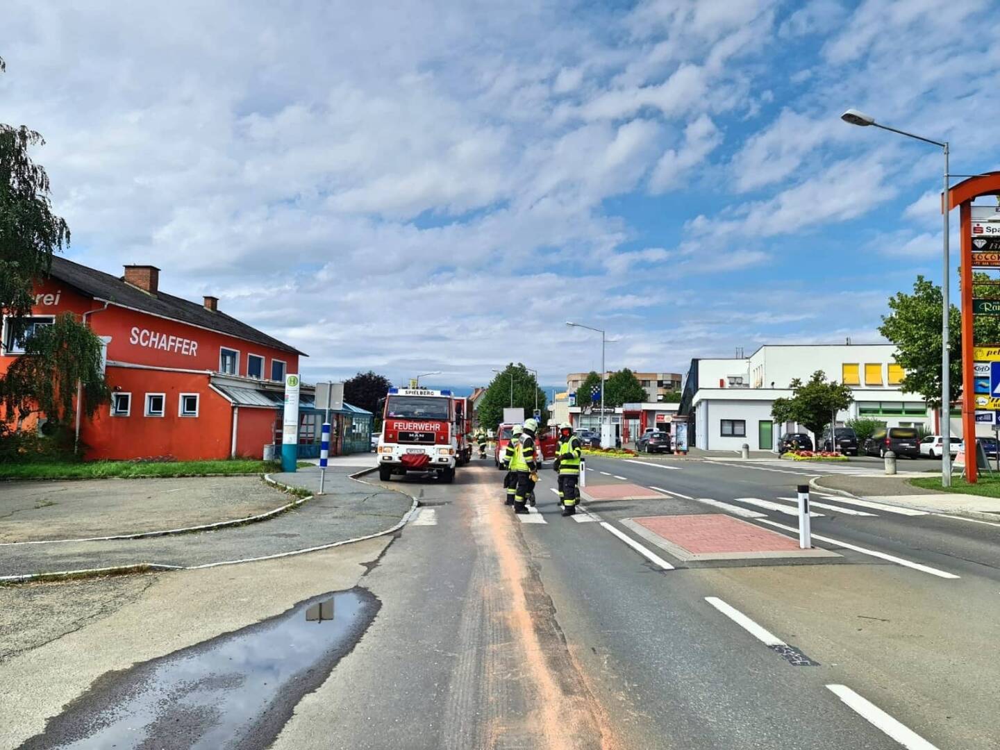 FF Stadt Spielberg: 2 Kilometer lange Ölspur