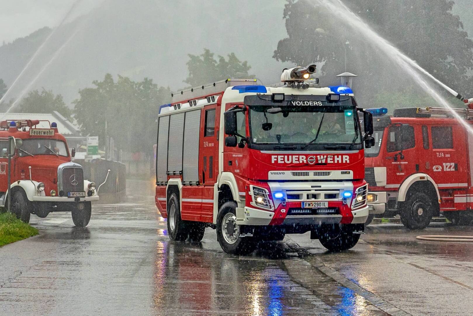 FF Volders: Neues Tanklöschfahrzeug für die Feuerwehr
