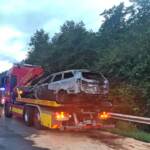 PKW auf der Südautobahn in Vollbrand