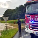Unwettereinsätze, Hangrutschung, PKW Bergung