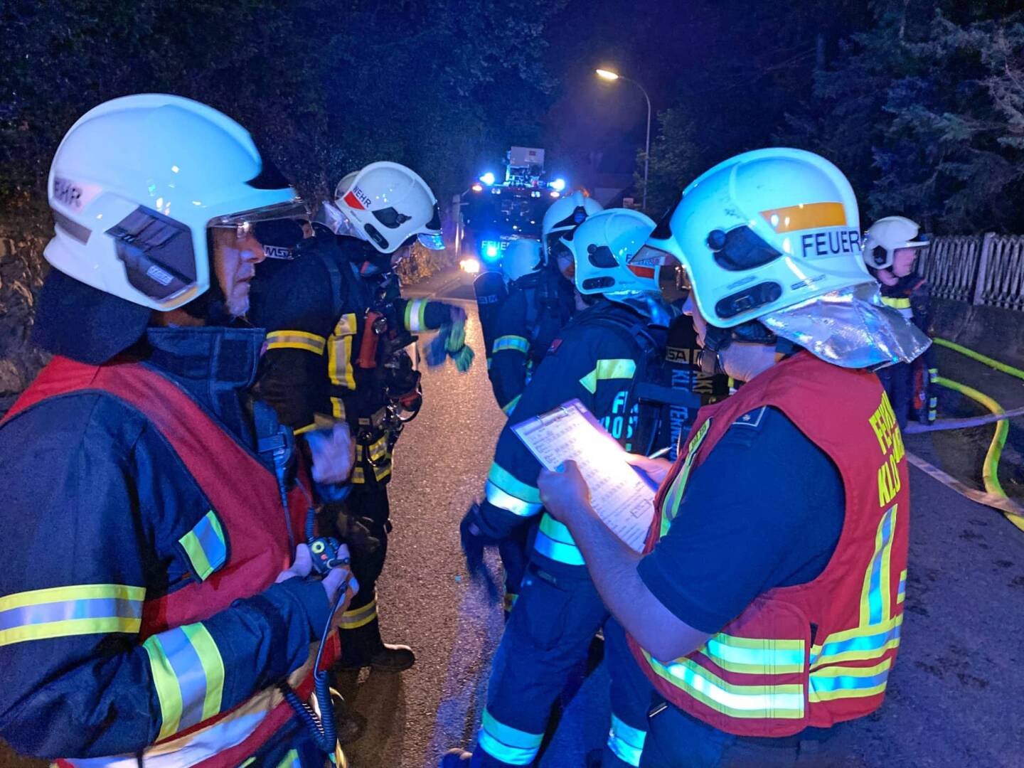 FF Klosterneuburg: Dachstuhlbrand in Weidling