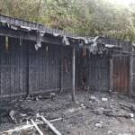 Brand einer Badehütte nach Blitzschlag