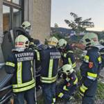 Übungsbetrieb wieder aufgenommen - Menschenrettung aus Pkw