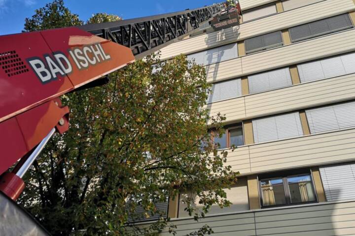 FF Bad Ischl: Türöffnung mit Personenrettung
