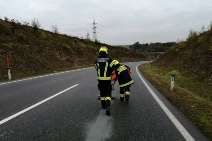 FF Lambach: Massiver Dieselaustritt bei Unternehmen
