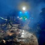 Schuppenbrand beschäftigt zwei Feuerwehren