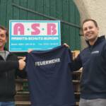 Neue Einsatz-T-Shirts für die Feuerwehr