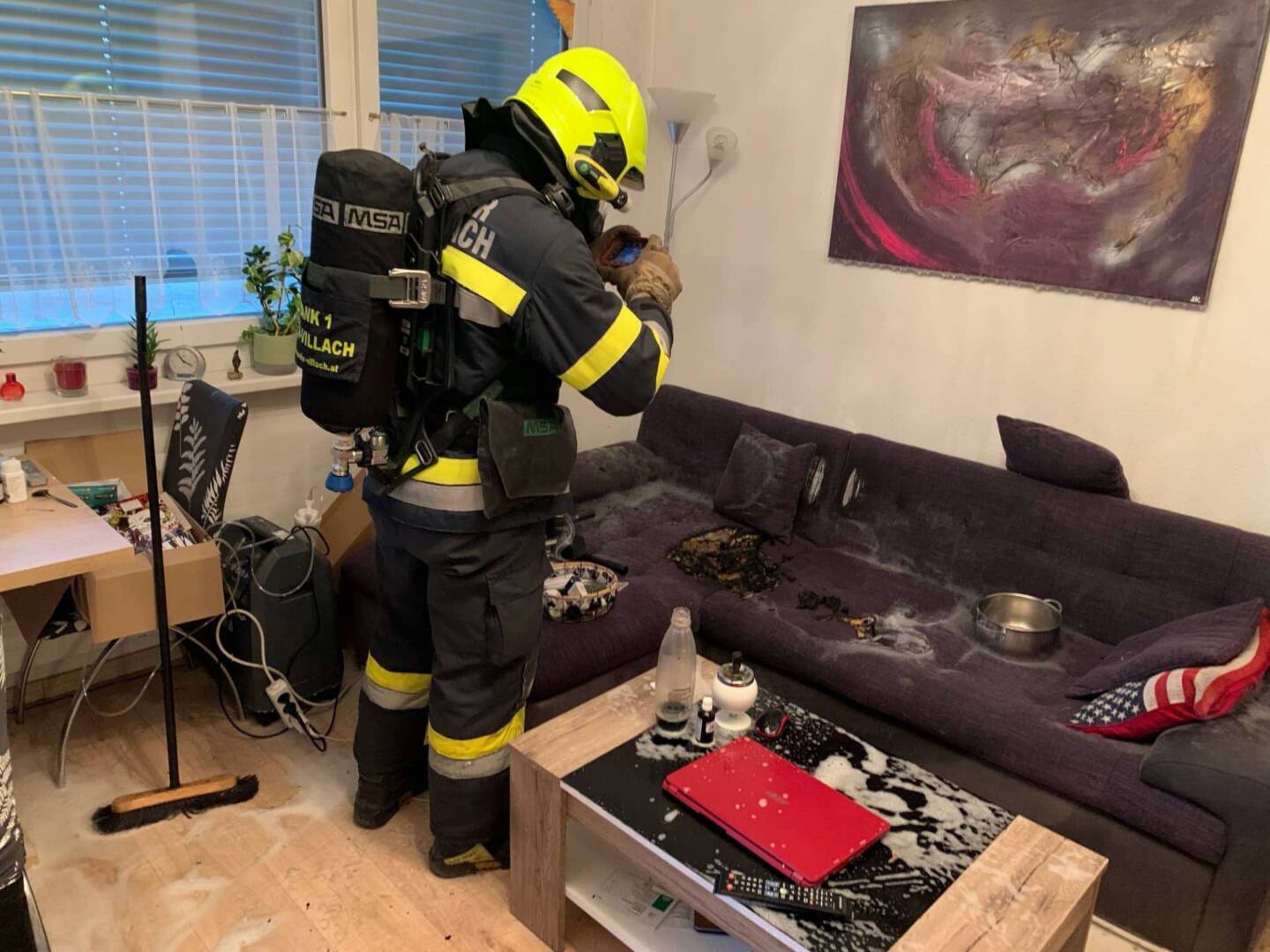 HFW Villach: Wohnungsbrand mit Menschenrettung in Landskron