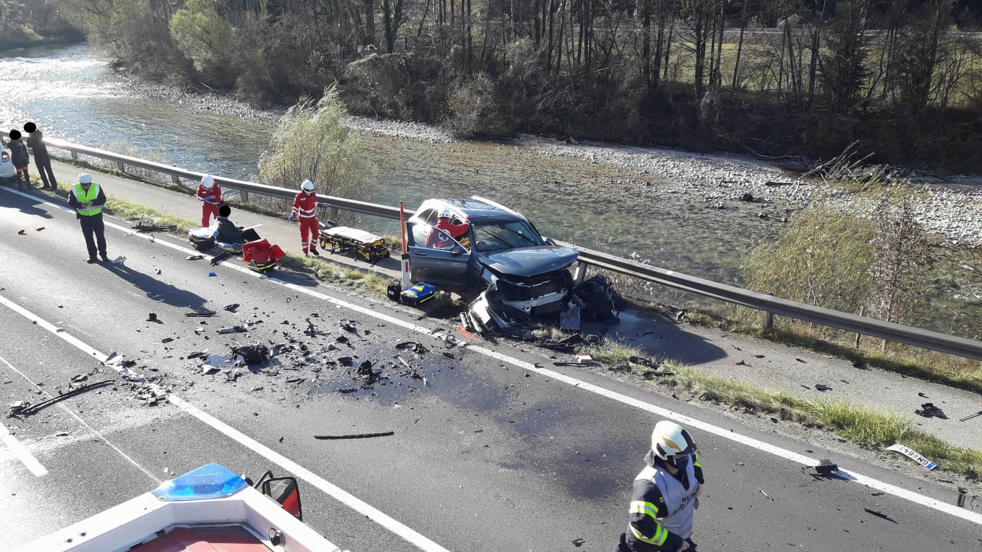 FF Bad Ischl: Schwerer Verkehrsunfall mit drei Verletzten