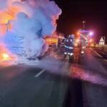 Milchtransporter geriet auf der B5 in Brand