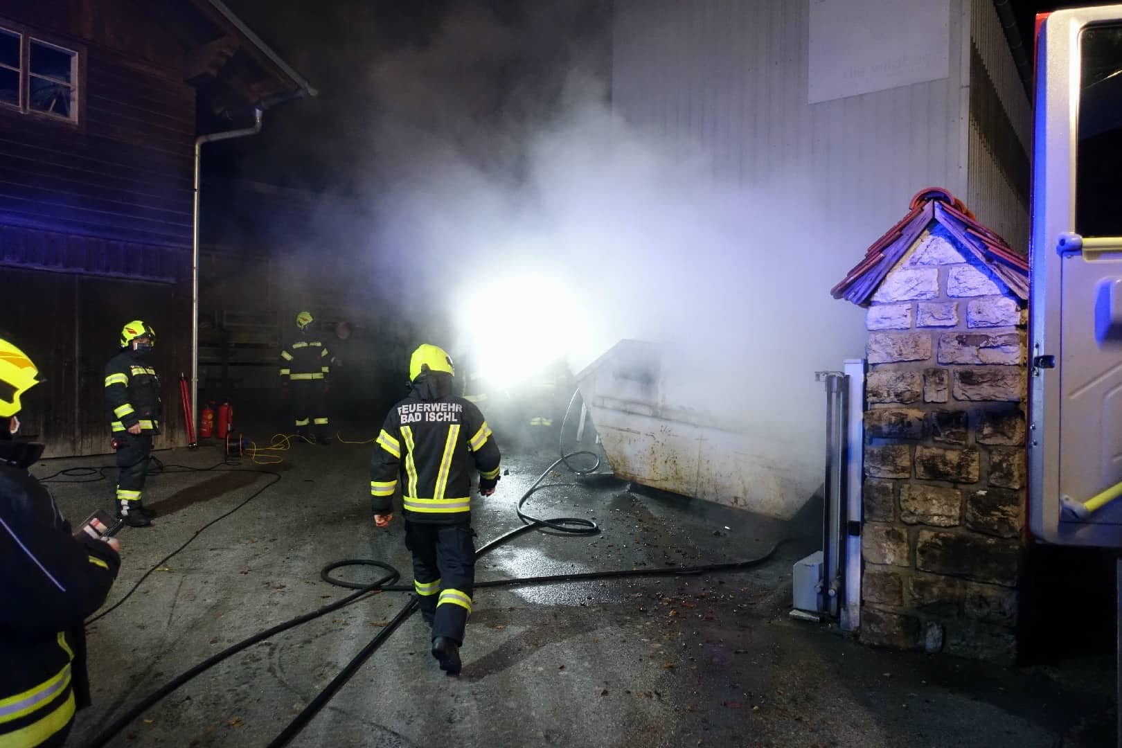 FF Bad Ischl: Brand auf Betriebsgelände