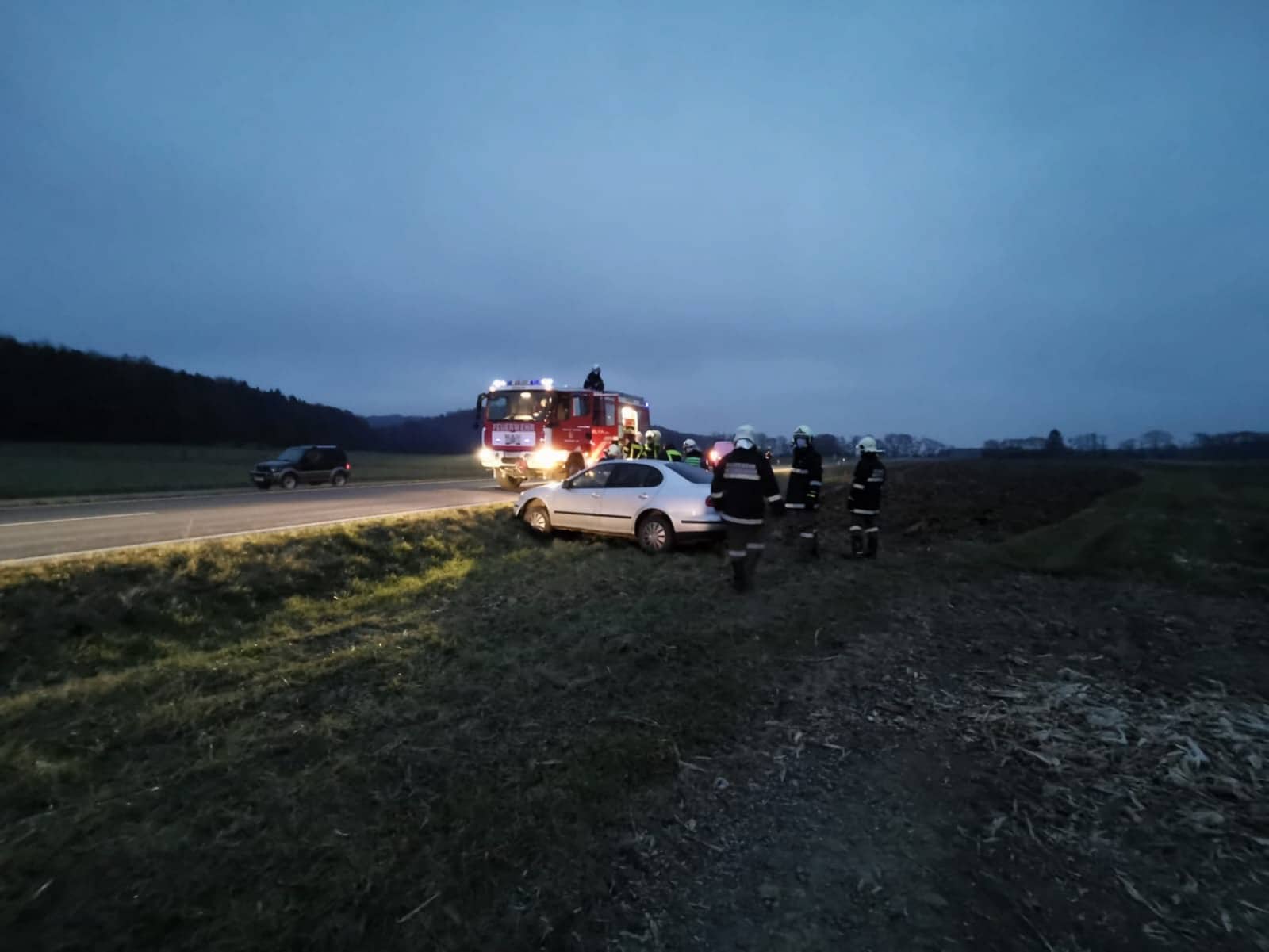 BFKDO Jennersdorf: Fahrzeugbergung L116 Weichselbaum