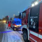 Unfall und LKW Bergung nach Wintereinbruch