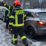 Unfall und LKW Bergung nach Wintereinbruch