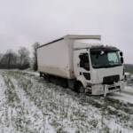 Wintereinbruch sorgt für LKW Bergungen