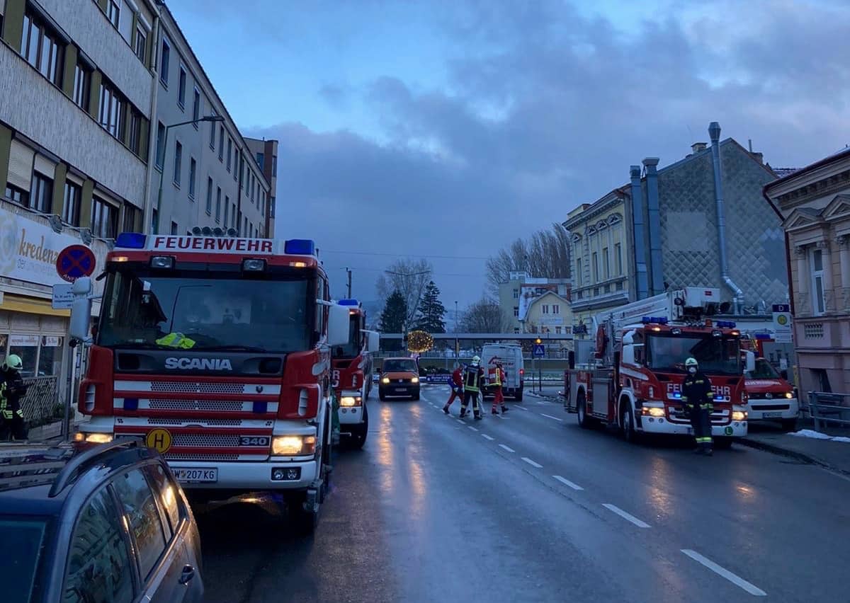 FF Klosterneuburg: Räucherofen sorgt für Brandeinsatz