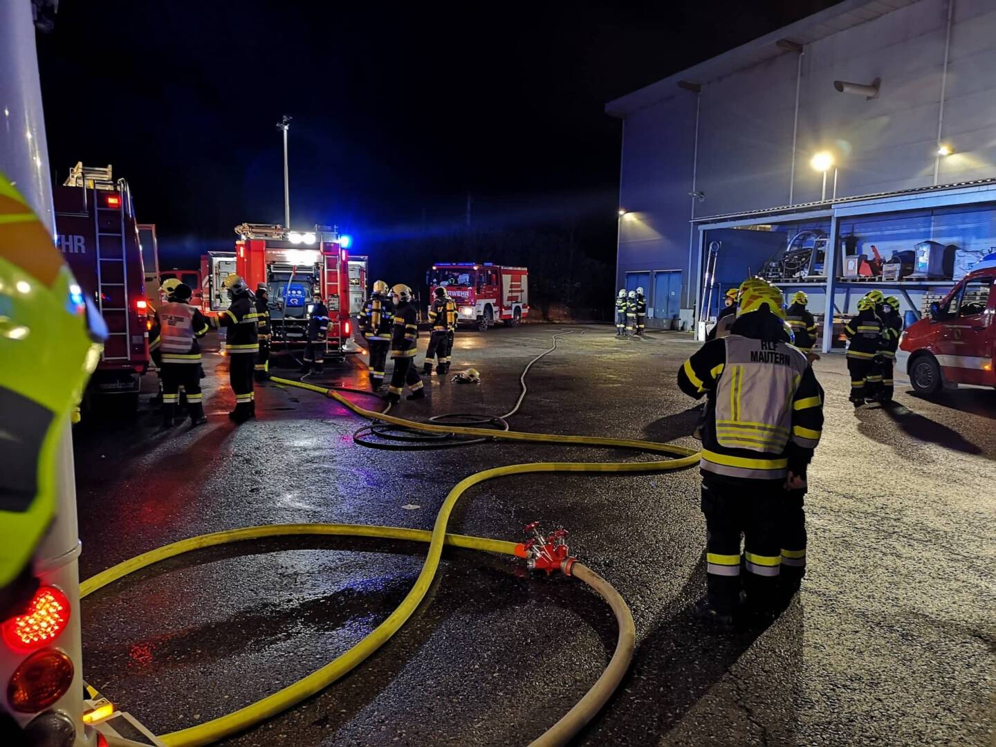 BFV Leoben: Industriebrand in Kammern