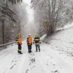Laster blieben auf der L212 hängen