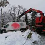 Schneefall fordert Feuerwehren