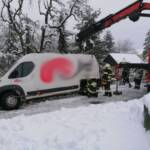 Schneefall fordert Feuerwehren