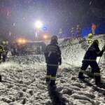Schneefall fordert Feuerwehren