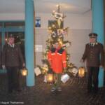 Jonas Gebetsroither durfte das Friedenslicht in Sankt Florian übernehmen