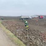 LKW-Bergung aus Feldweg
