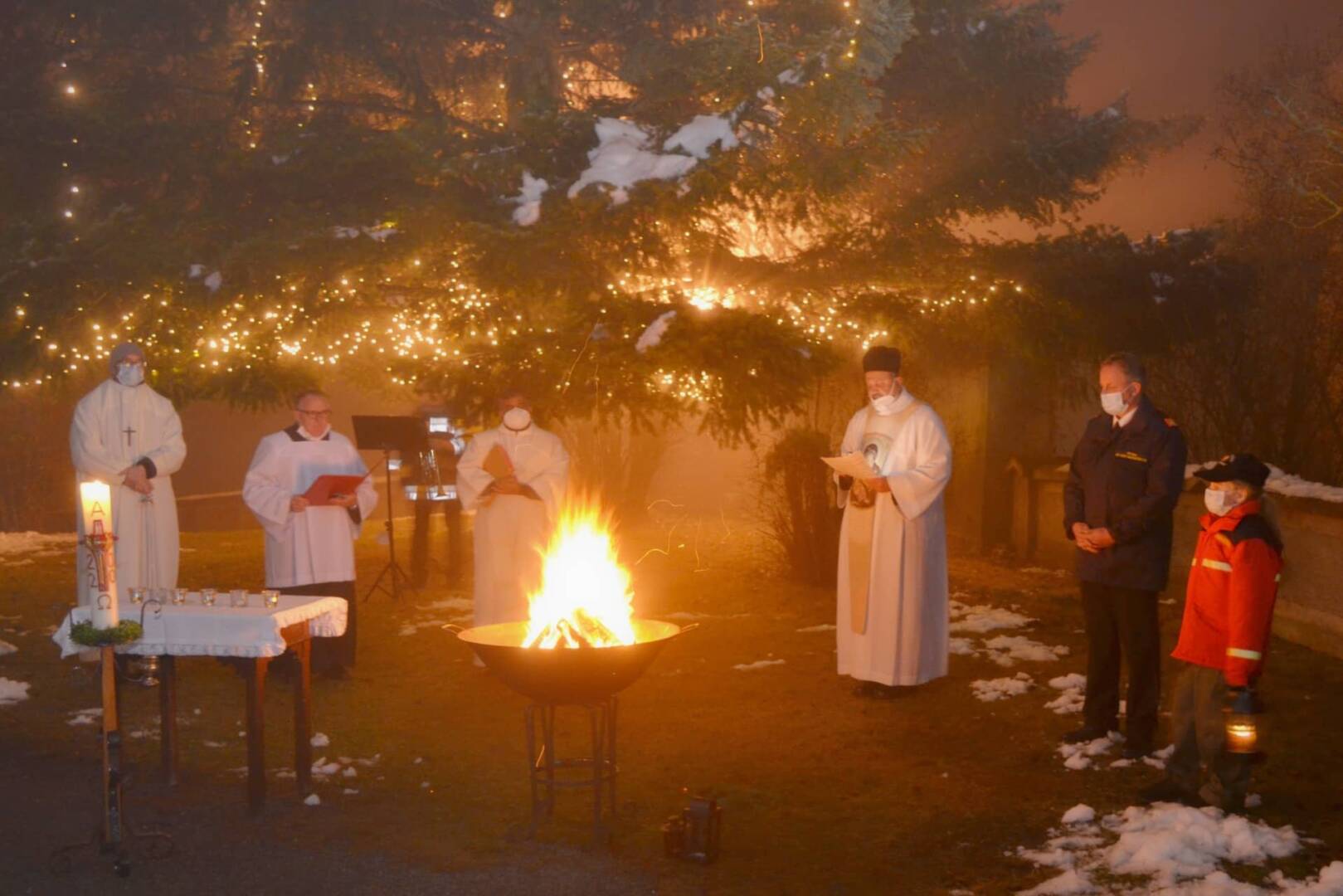 BFKdo St.Veit/Glan: Friedenslicht übergeben