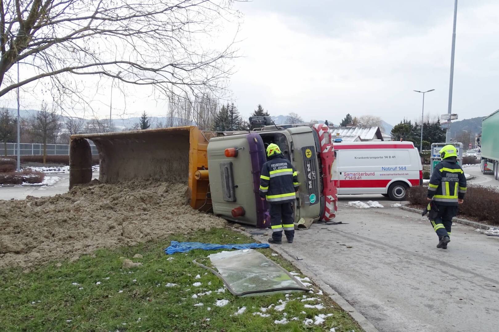 Bezirk Neunkirchen: LKW Unfall in Pottschach