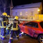 Verkehrsunfall mit eingeklemmter Person