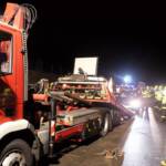 A5 Nordautobahn - Verkehrsunfall mit Menschenrettung